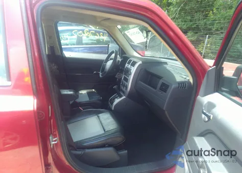 2008 Jeep Patriot Sport z USA, uszkodzony, nr VIN 1J8FT28008D799325